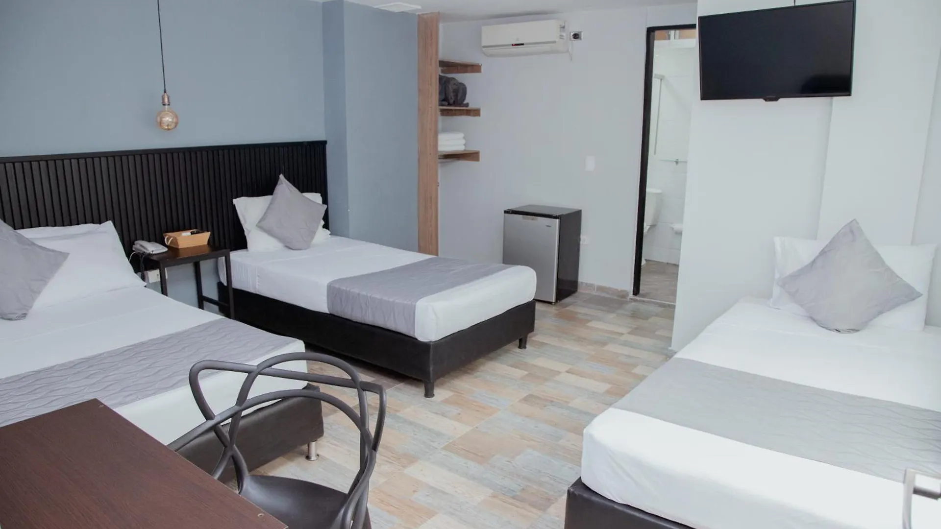 Hotel Palmas Del Estadio 3*, Medellin Colombia